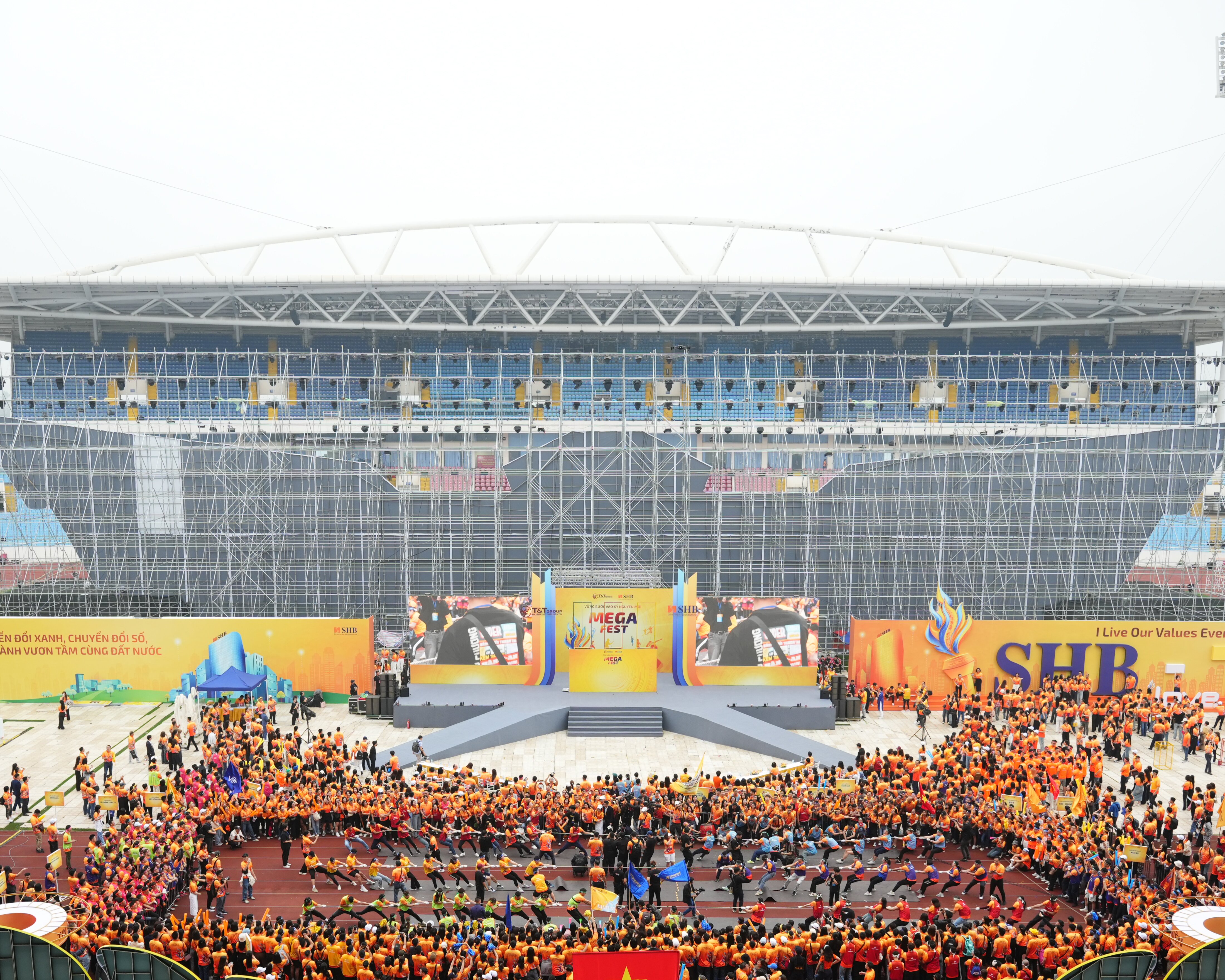 Vinh danh đội nhóm, cá nhân